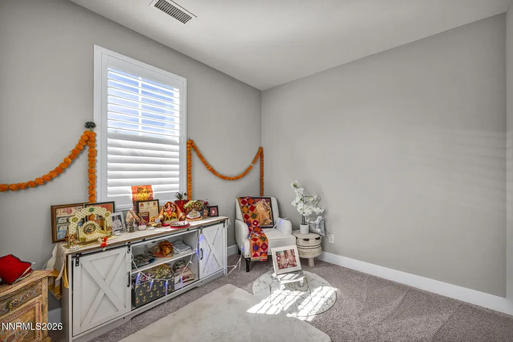 944 Los Alamitos Minden NV 89423