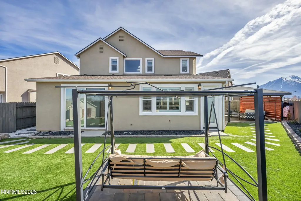 944 Los Alamitos Minden NV 89423