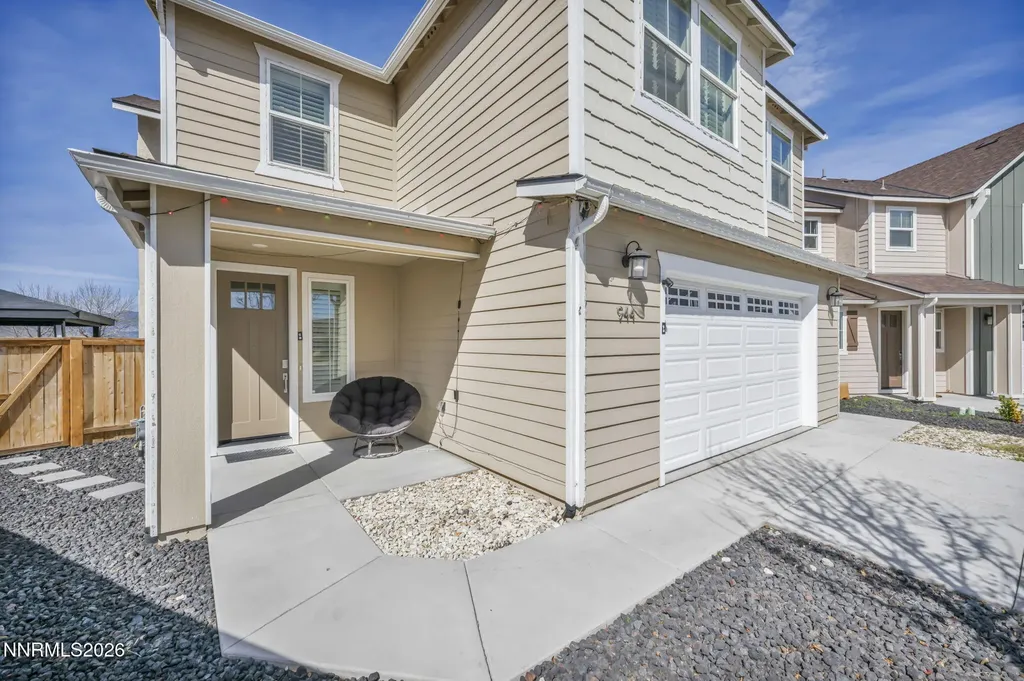944 Los Alamitos Minden NV 89423
