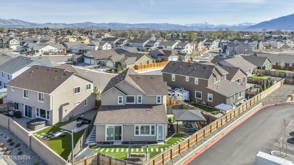 944 Los Alamitos Minden NV 89423