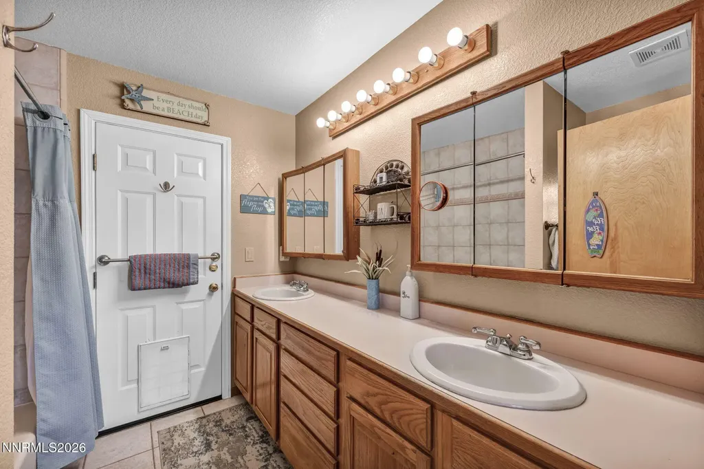 1374 Porter Minden NV 89423
