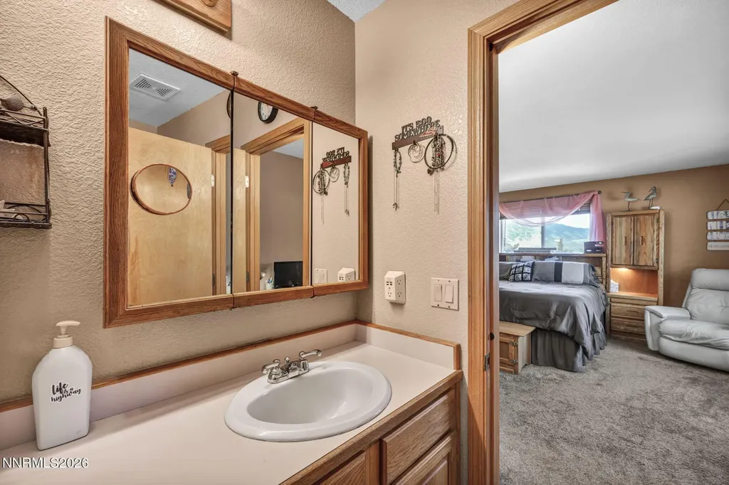 1374 Porter Minden NV 89423