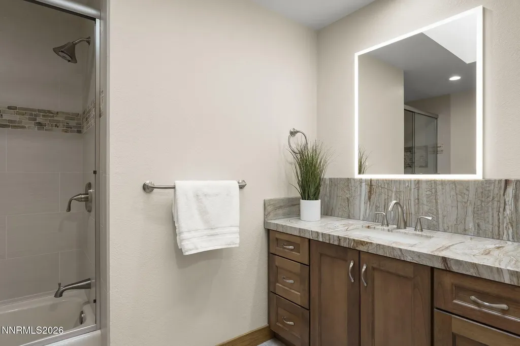 3565 Ashfork Reno NV 89509