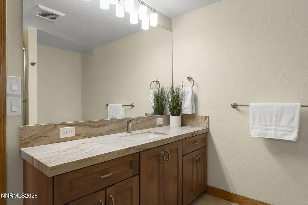 3565 Ashfork Reno NV 89509