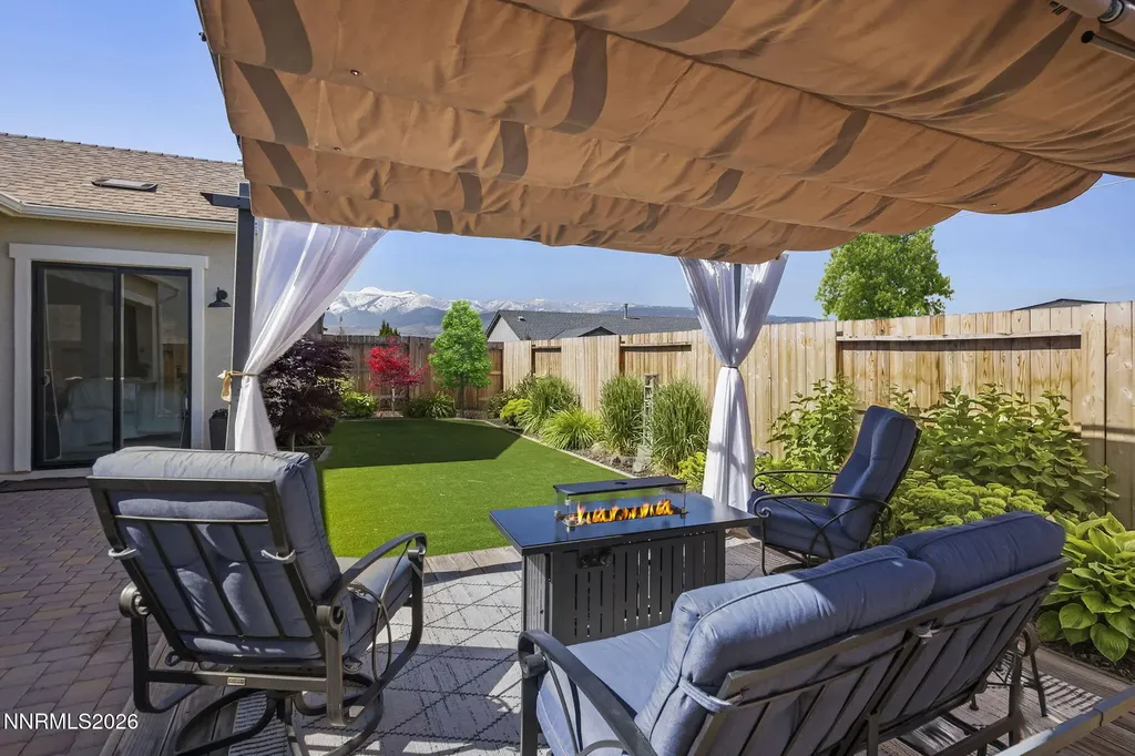 2253 Paint Horse Reno NV 89521