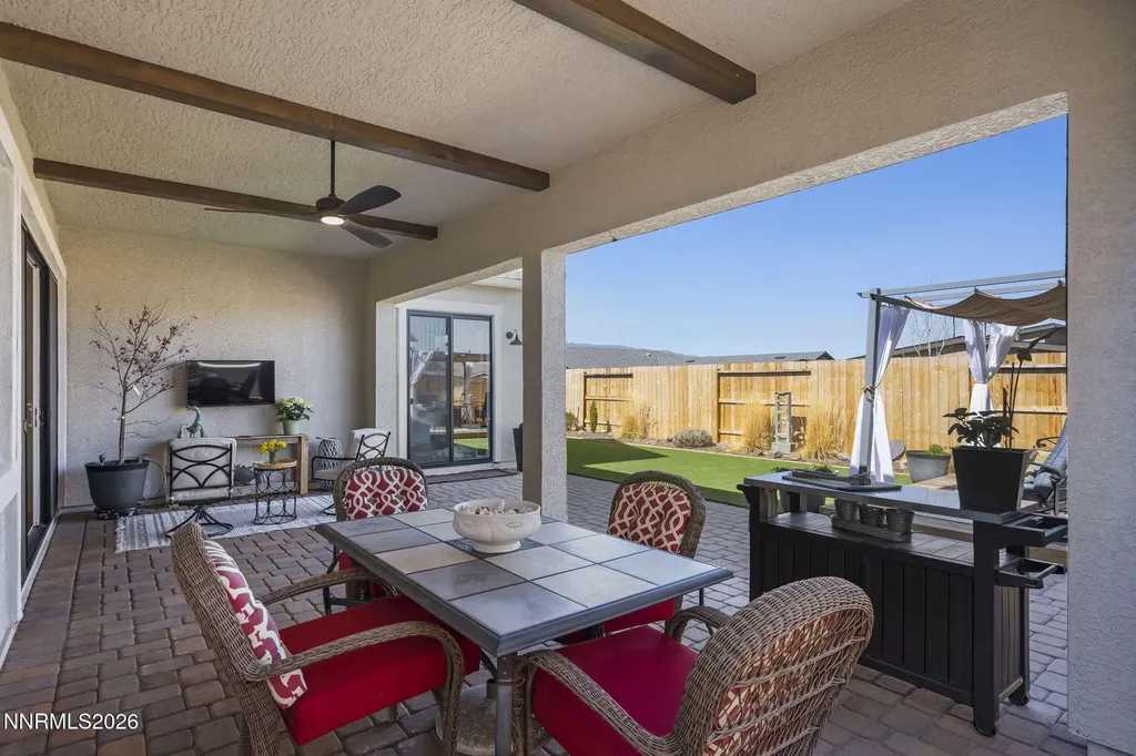 2253 Paint Horse Reno NV 89521