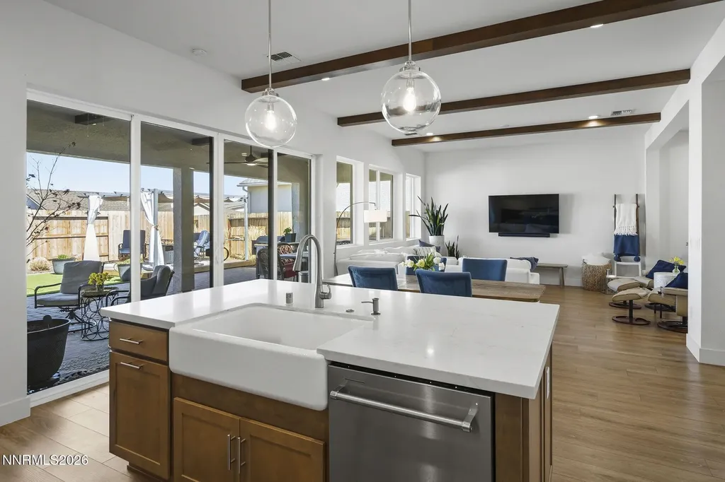 2253 Paint Horse Reno NV 89521
