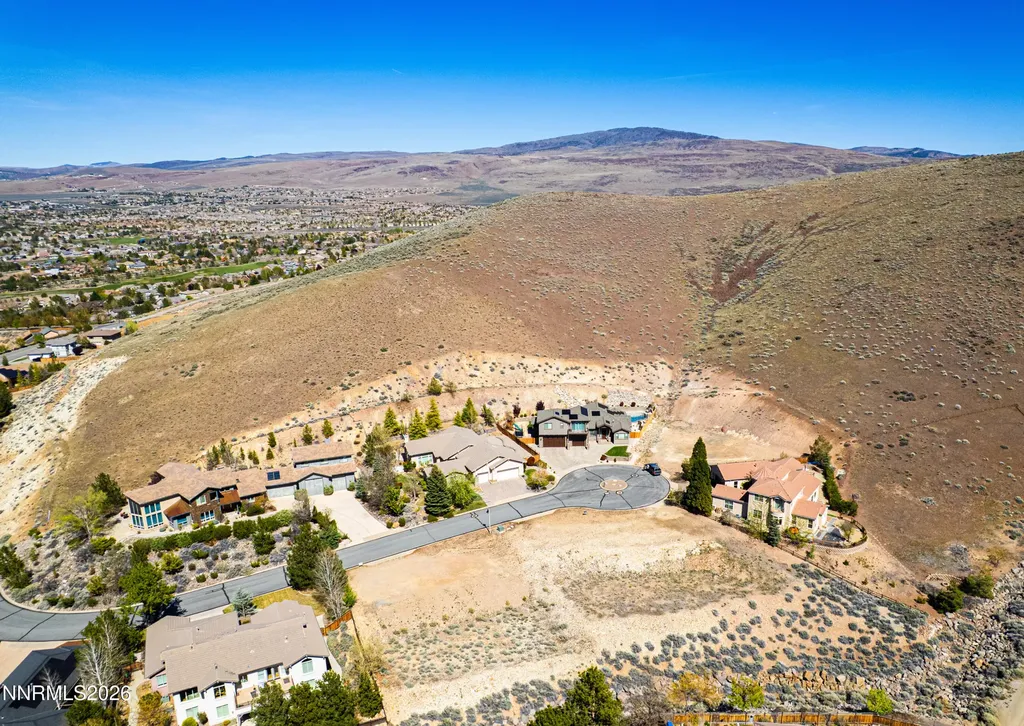 5835 Single Foot Sparks NV 89436