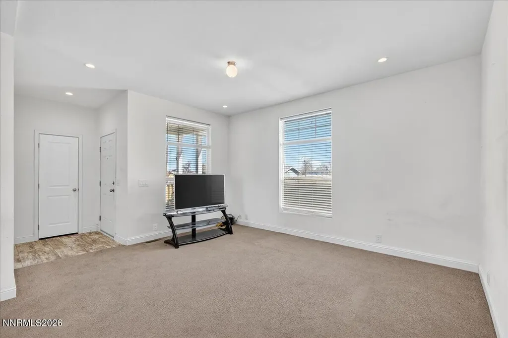 5953 Martin Fallon NV 89406