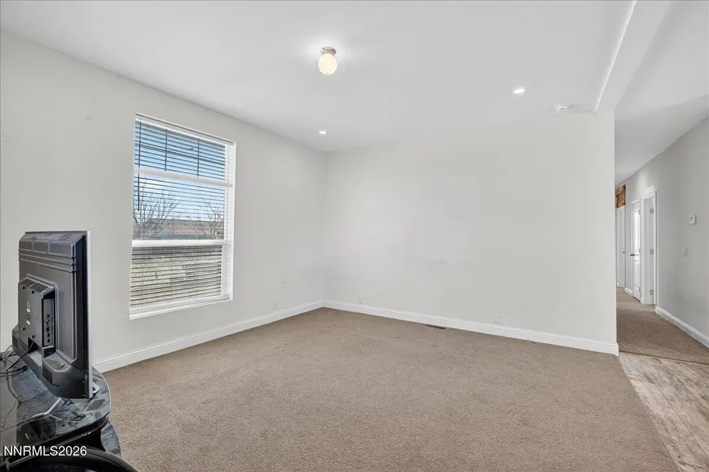 5953 Martin Fallon NV 89406