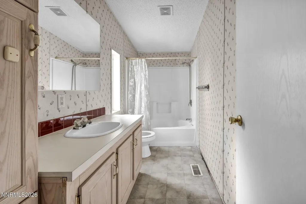 5107 Leon Sun Valley NV 89433