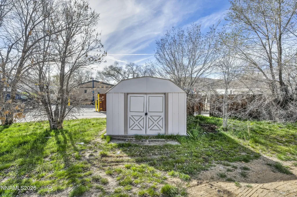 5107 Leon Sun Valley NV 89433