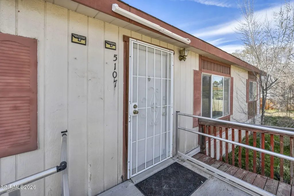 5107 Leon Sun Valley NV 89433