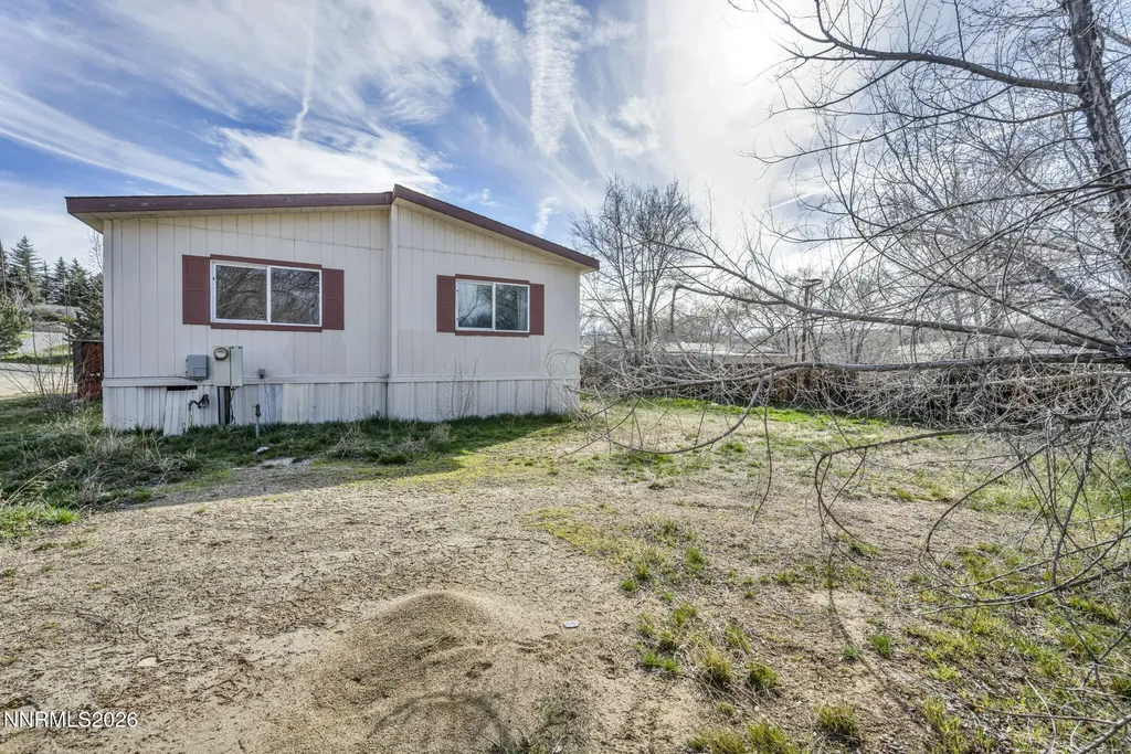 5107 Leon Sun Valley NV 89433