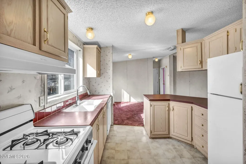 5107 Leon Sun Valley NV 89433