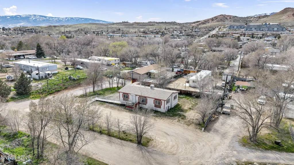 5107 Leon Sun Valley NV 89433