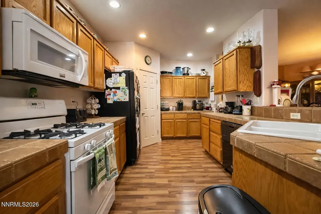 672 Cardinal Fernley NV 89408