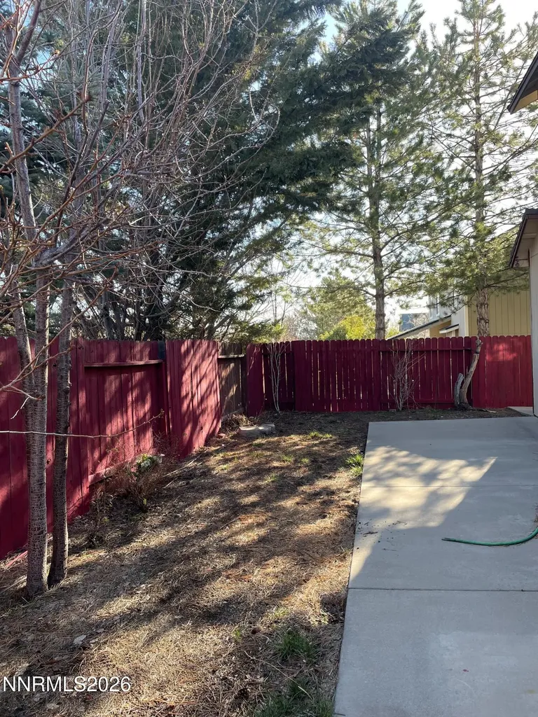 3151 Sky Country Reno NV 89503