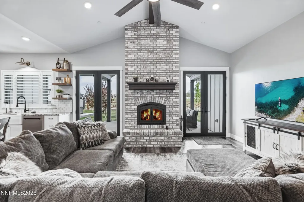 1409 Hunters Point Gardnerville NV 89410