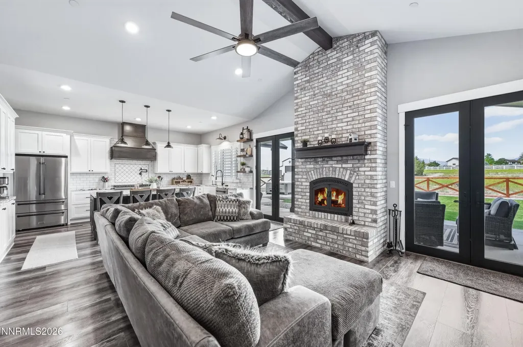 1409 Hunters Point Gardnerville NV 89410