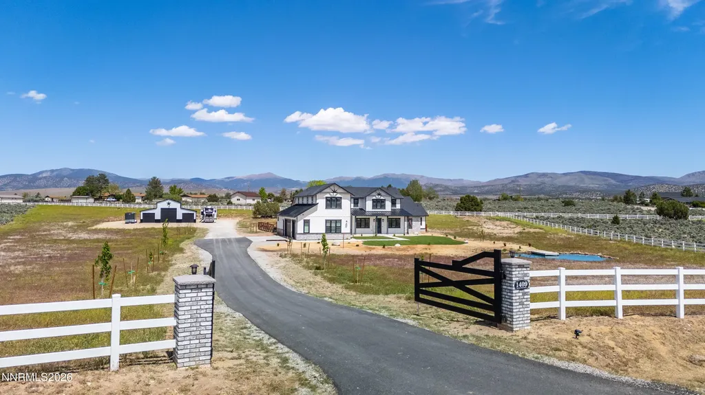 1409 Hunters Point Gardnerville NV 89410