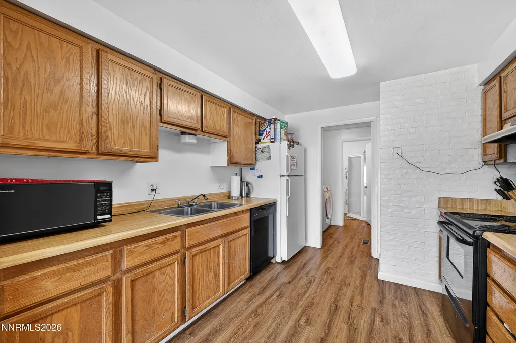 1544 Chester Sparks NV 89431