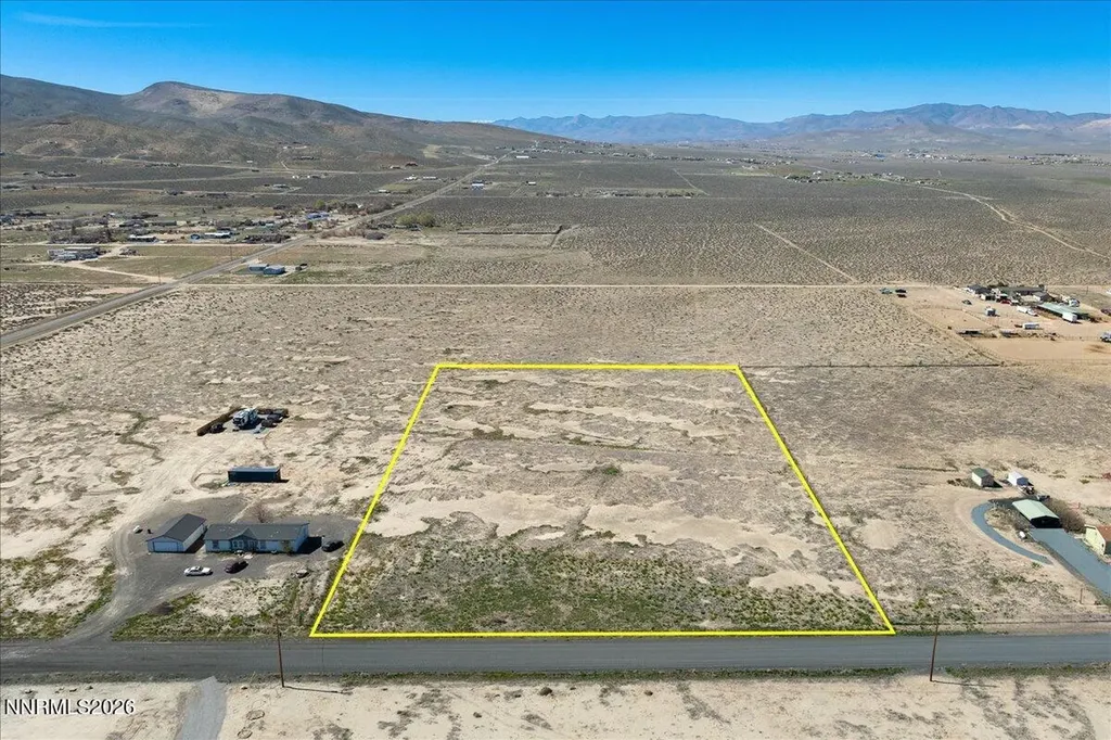 4815 Deodar Silver Springs NV 89429