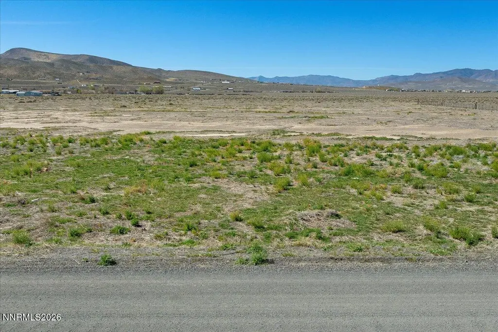 4815 Deodar Silver Springs NV 89429