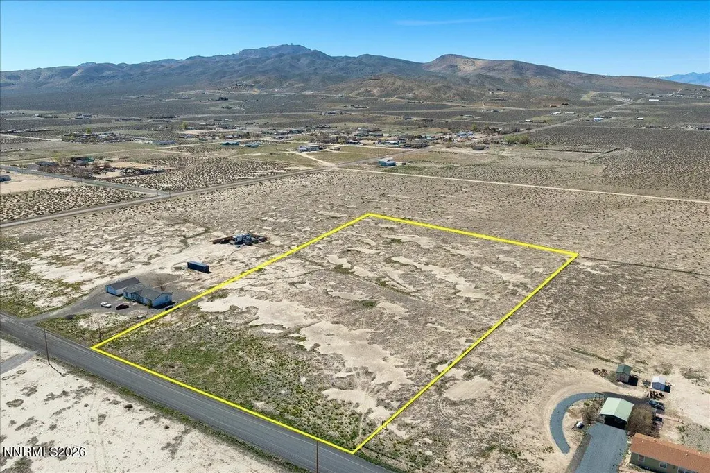 4815 Deodar Silver Springs NV 89429