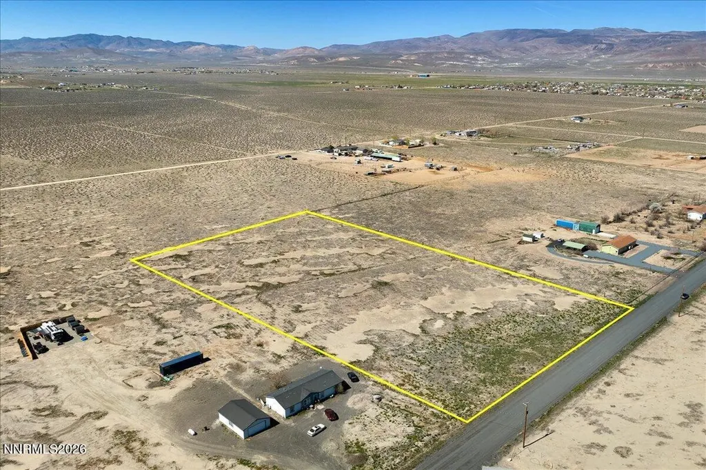 4815 Deodar Silver Springs NV 89429