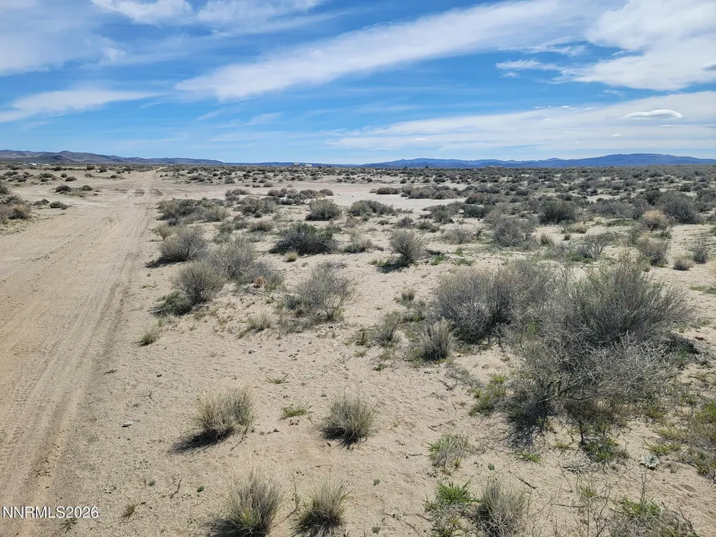 4725 2nd Silver Springs NV 89429