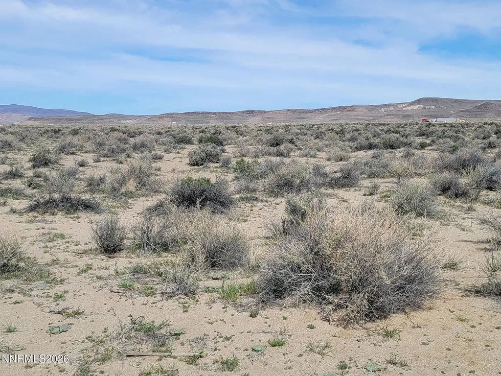 4725 2nd Silver Springs NV 89429