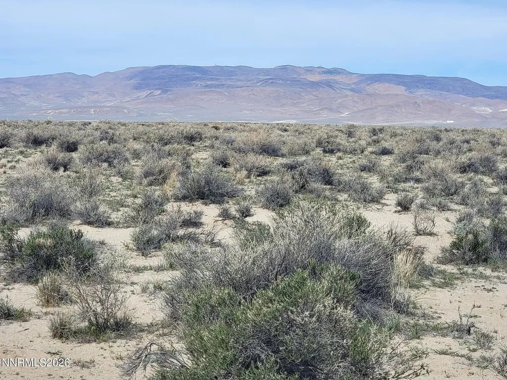 4725 2nd Silver Springs NV 89429
