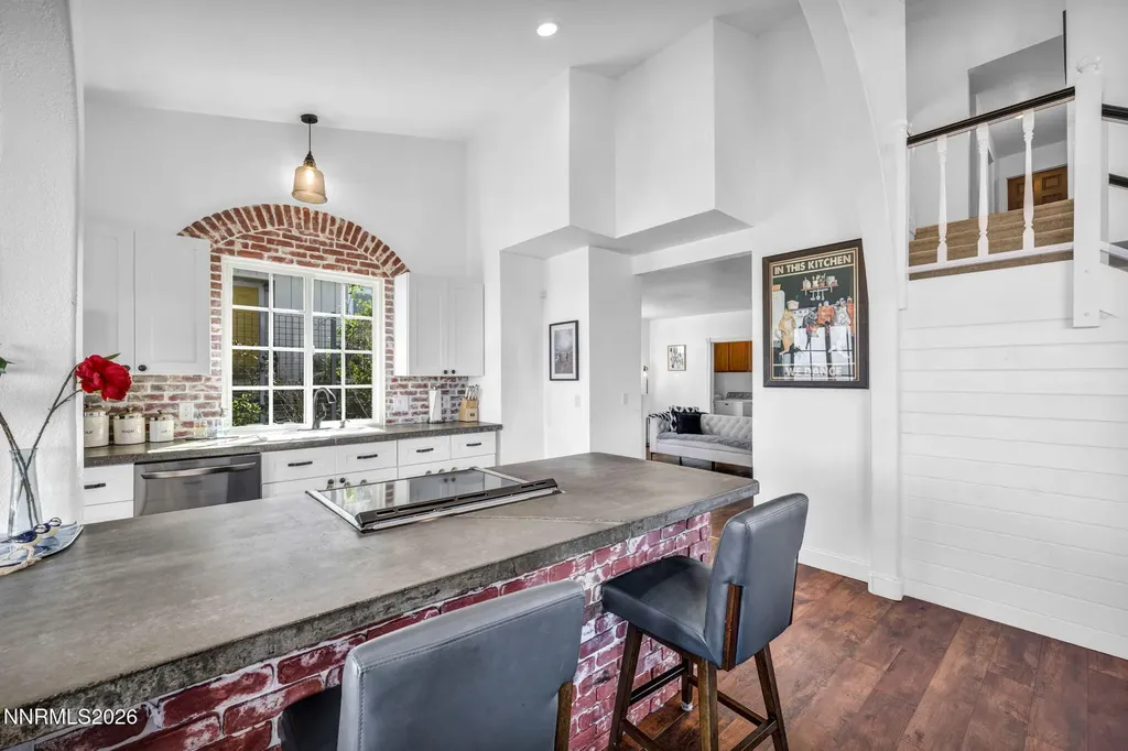 3332 Skyline View Reno NV 89509