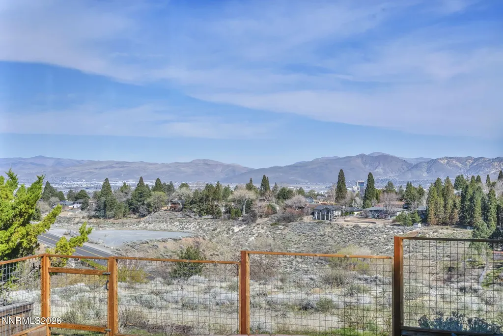 3332 Skyline View Reno NV 89509