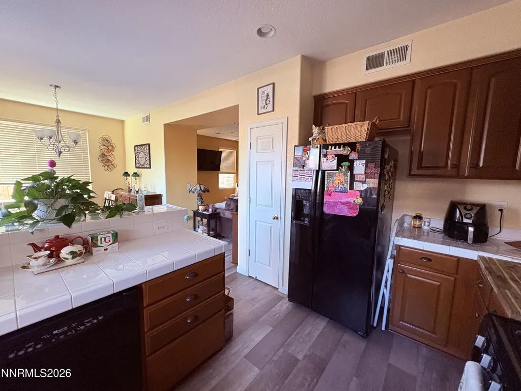 6748 Panther Creek Sparks NV 89436