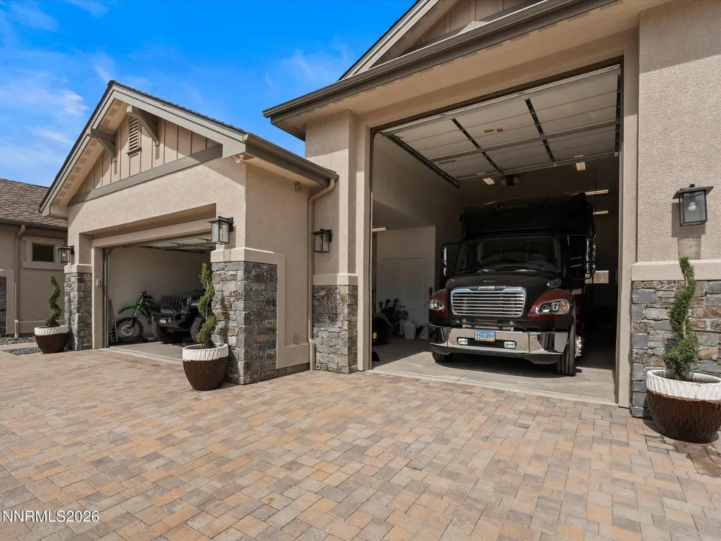 921 Rainshadow Gardnerville NV 89460