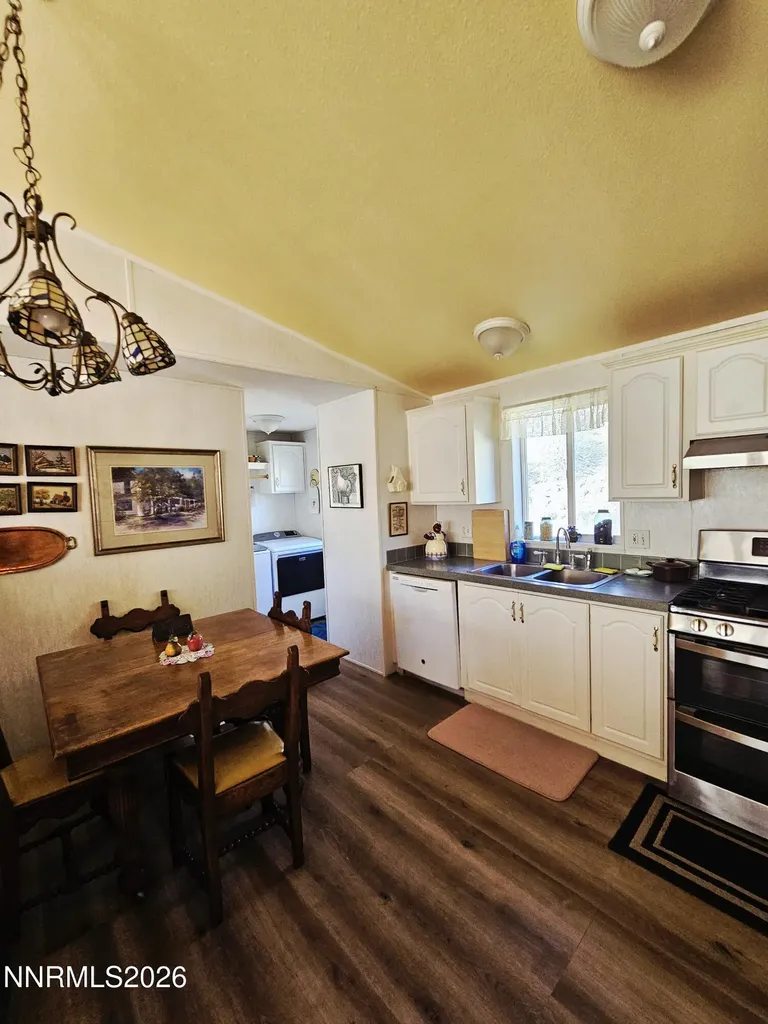 118 Mark Gardnerville NV 89410