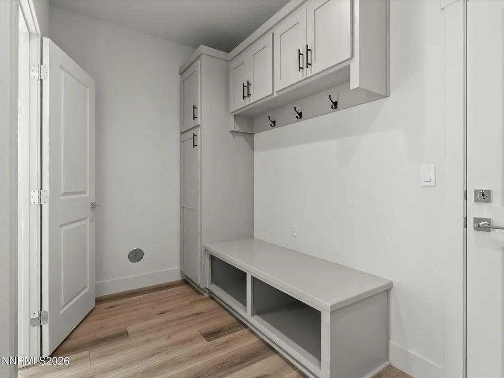 1383 Vine Gate Carson City NV 89701
