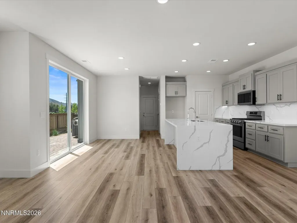 1383 Vine Gate Carson City NV 89701