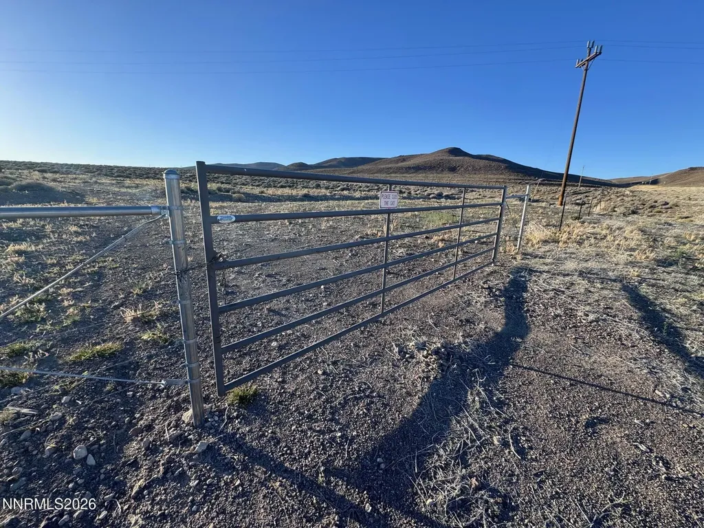 1725 Highway 95a Silver Springs NV 89429