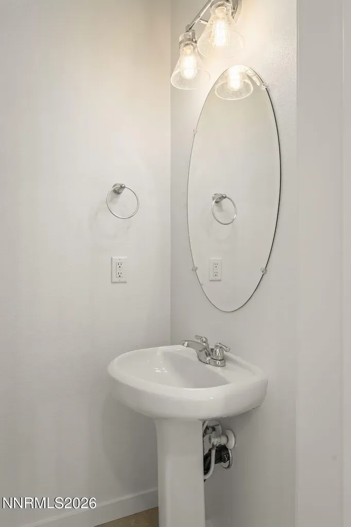 5055 Ciarra Kennedy Reno NV 89503