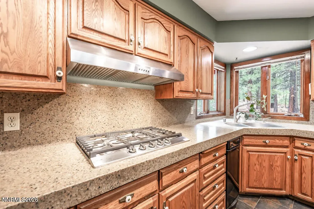 350 Black Pine Reno NV 89511