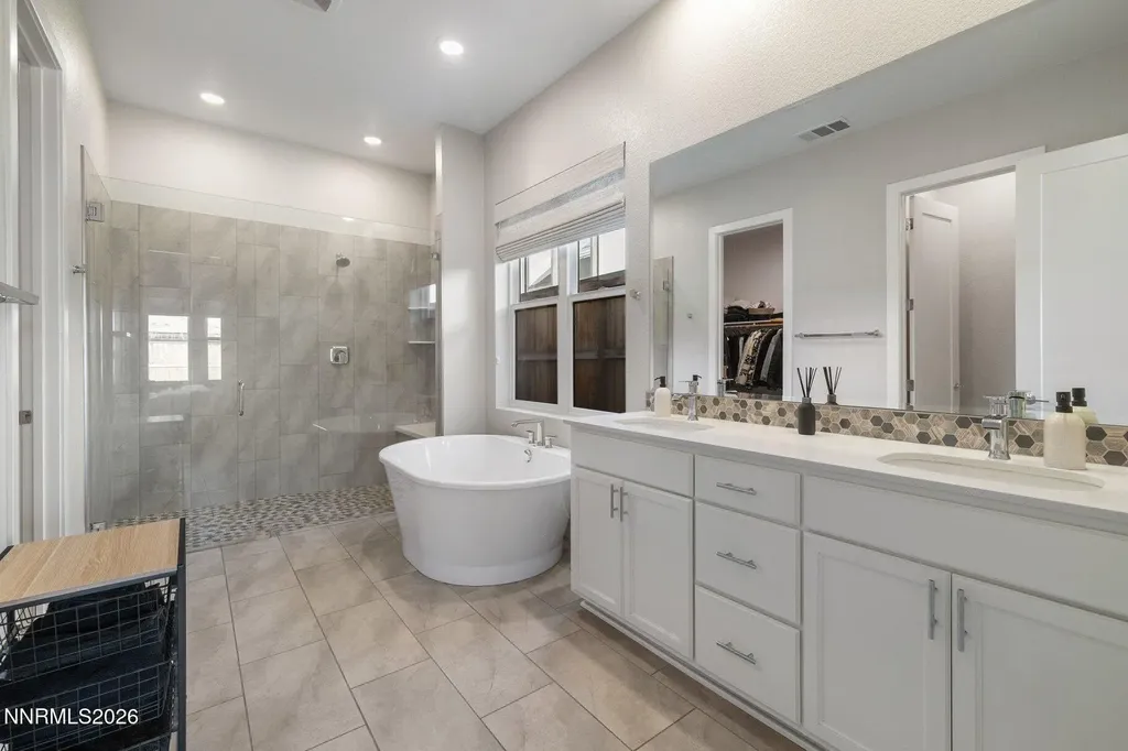 911 Solarium Reno NV 89511