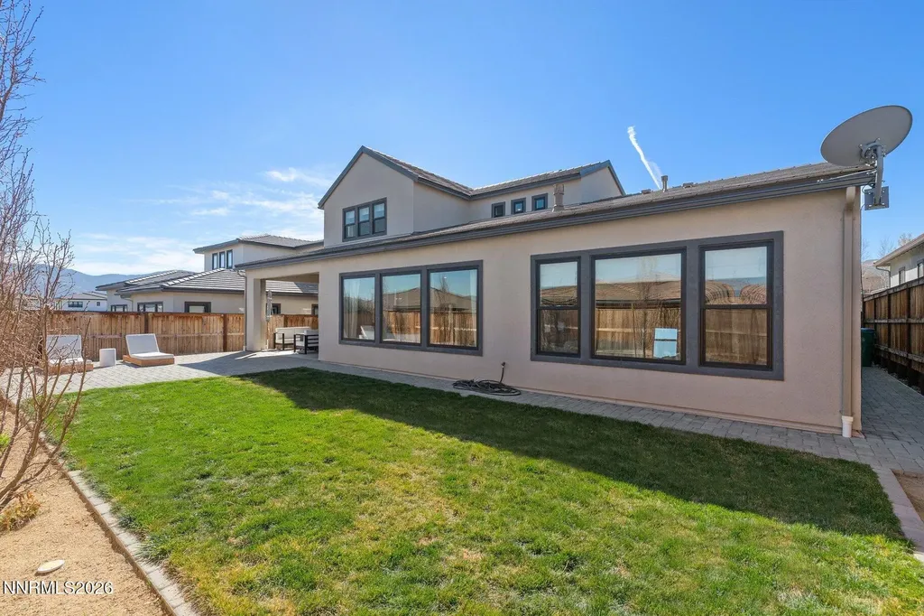 911 Solarium Reno NV 89511