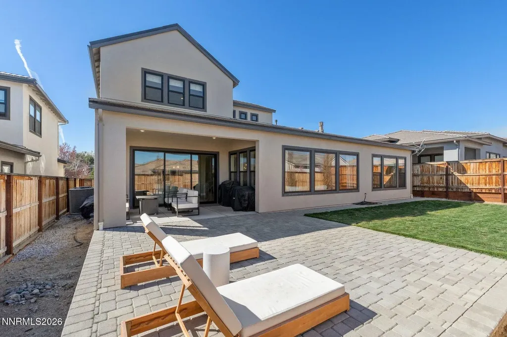 911 Solarium Reno NV 89511