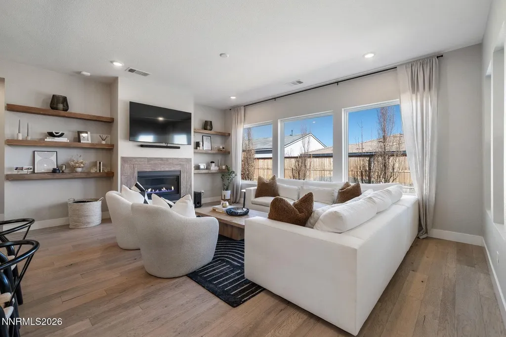 911 Solarium Reno NV 89511