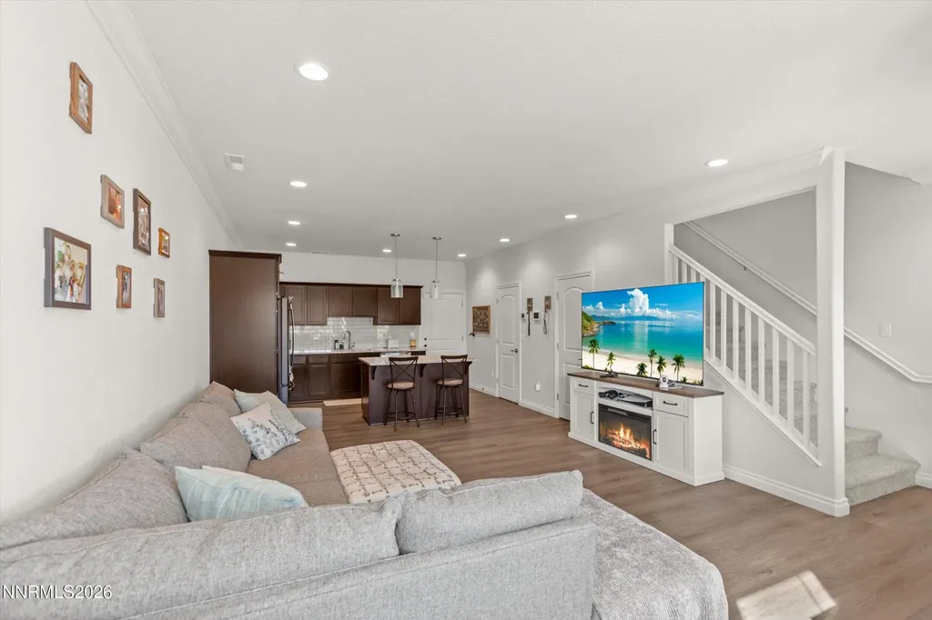 18661 Village Center Reno NV 89508