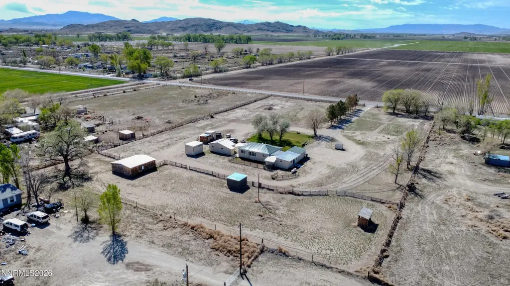 20 Penrose Yerington NV 89447
