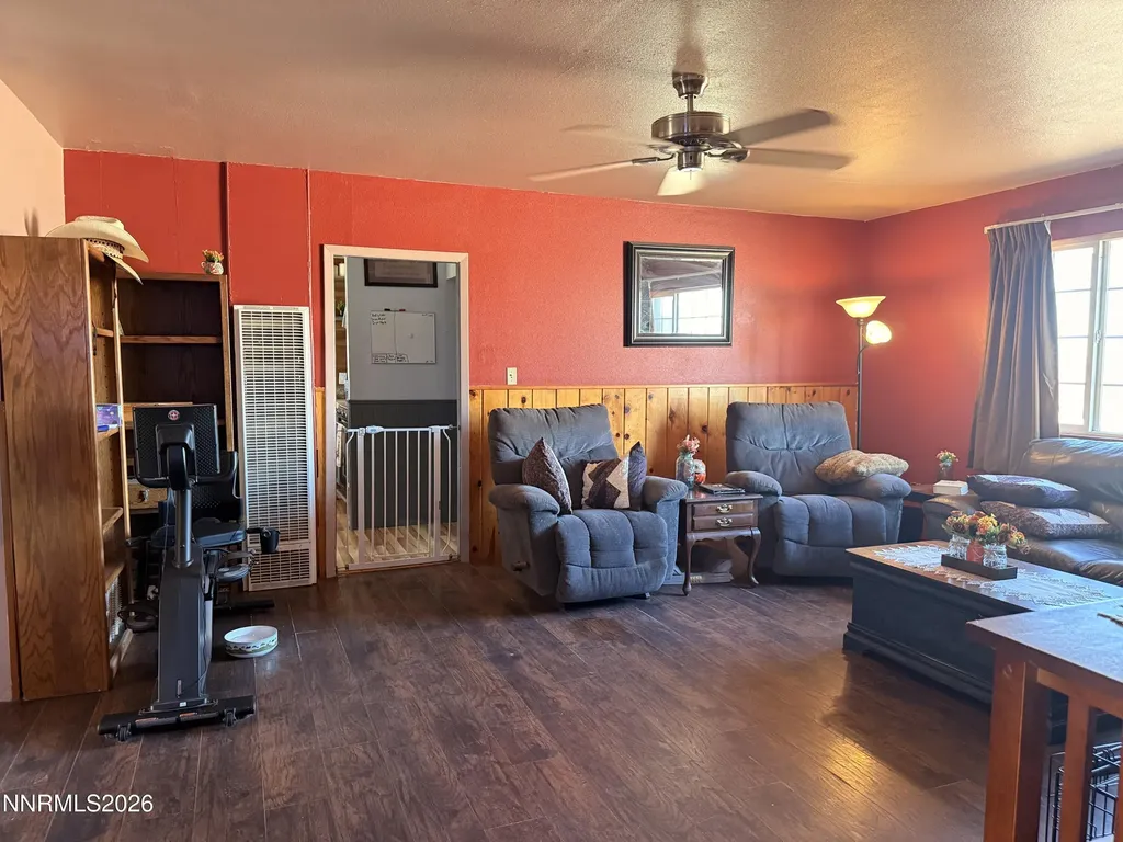 20 Penrose Yerington NV 89447